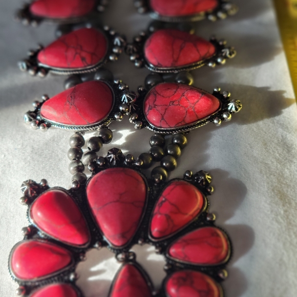 Jewelry - Necklace